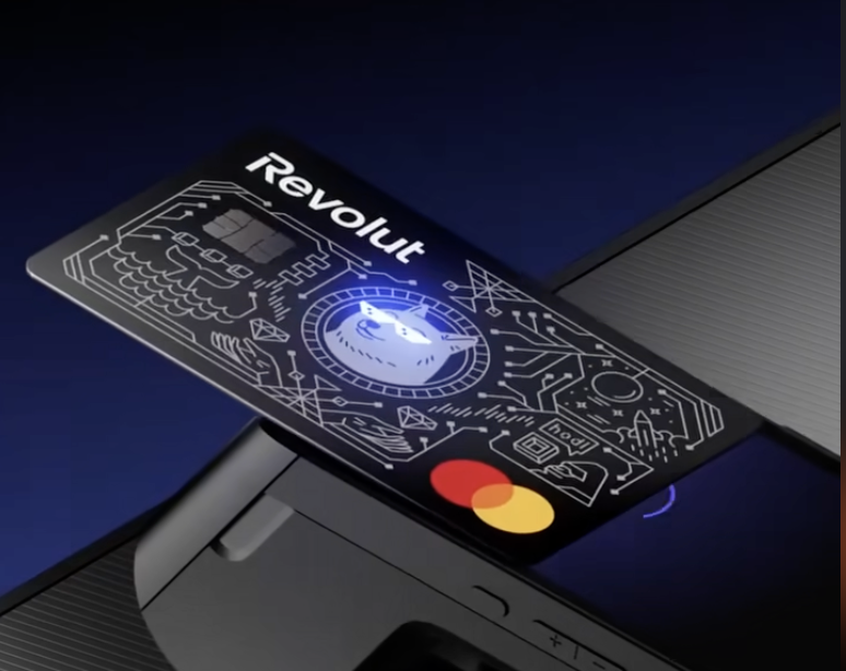 LED-es bankkártyát villantott a Revolut